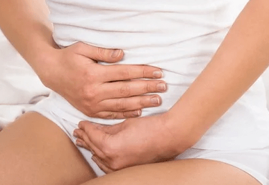 Wéi Cystitis manifestéiert sech an Fraen