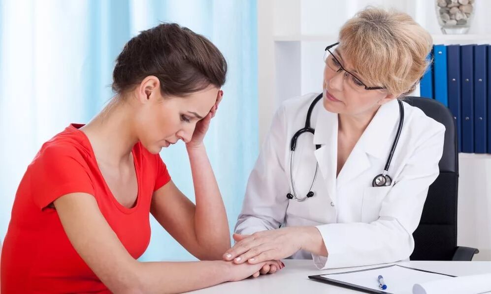Rechtzäiteg Untersuchung vun engem Dokter hëlleft d'Entwécklung vu Cystitis bei Fraen ze vermeiden