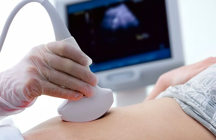 Ultraschalluntersuchung vun der Blase kann hëllefen, Cystitis bei enger Fra ze diagnostizéieren.